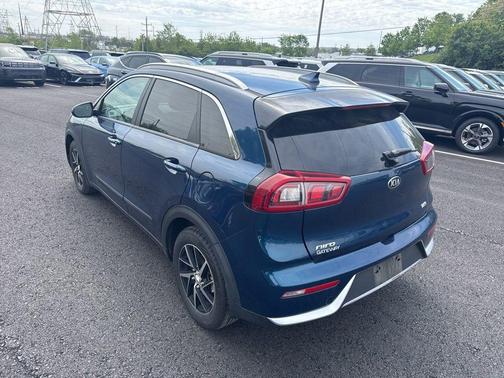 Deep Cerulean 2018 Kia Niro LX