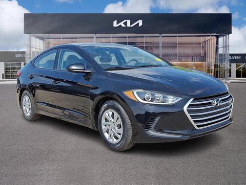2018 Hyundai ELANTRA SE