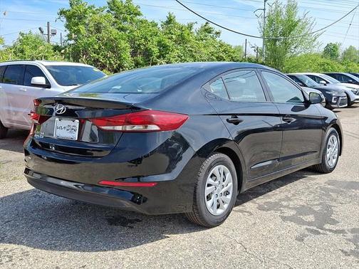 2018 Hyundai ELANTRA SE