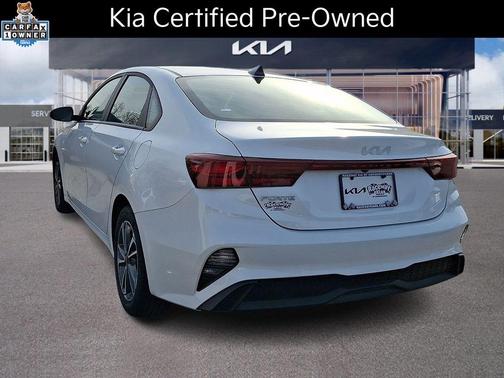 Snow White Pearl 2024 Kia Forte LXS