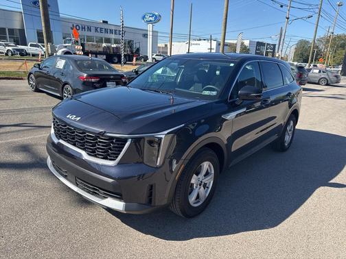 2025 Kia Sorento LX