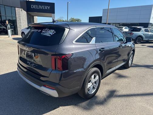 2025 Kia Sorento LX