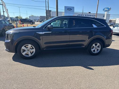 2025 Kia Sorento LX