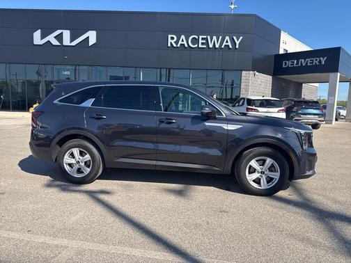 2025 Kia Sorento LX