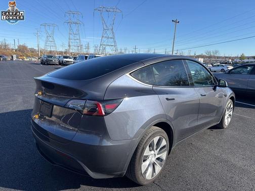 2022 Tesla Model Y Long Range Dual Motor All-Wheel Drive