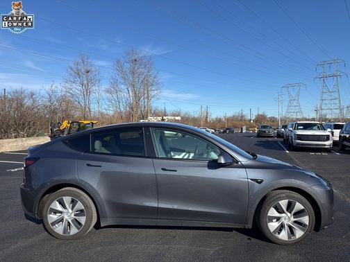 2022 Tesla Model Y Long Range Dual Motor All-Wheel Drive