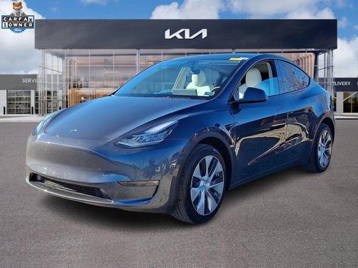 2022 Tesla Model Y Long Range Dual Motor All-Wheel Drive