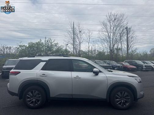 Brilliant Silver Metallic 2023 Nissan Pathfinder SV 4WD