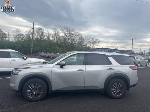 Brilliant Silver Metallic 2023 Nissan Pathfinder SV 4WD