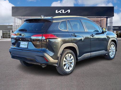 2022 Toyota Corolla Cross LE