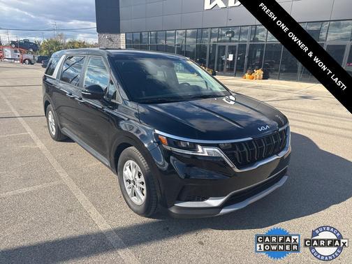 2023 Kia Carnival LX