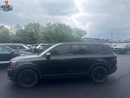 Ebony Black 2022 Kia Telluride SX
