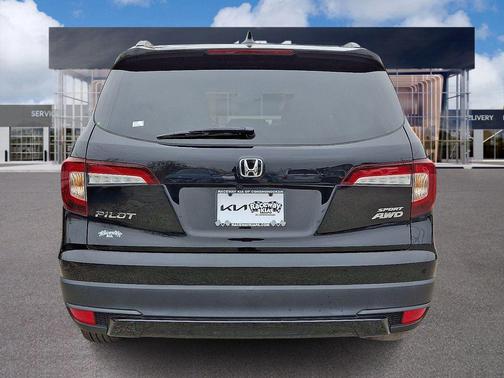 2022 Honda Pilot AWD Sport