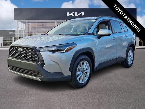 2023 Toyota Corolla Cross LE