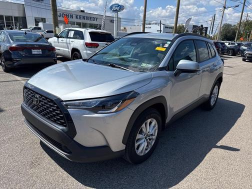 2023 Toyota Corolla Cross LE