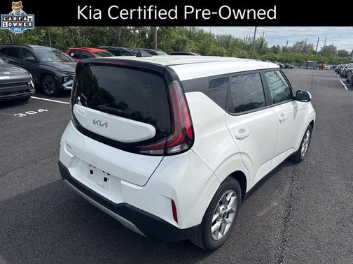 Snow White Pearl 2023 Kia Soul S