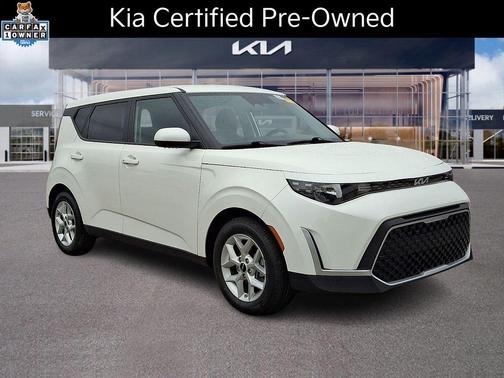 Snow White Pearl 2023 Kia Soul S