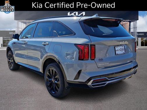 Wolf Gray 2023 Kia Sorento SX