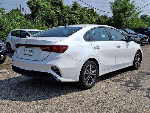 2022 Kia Forte LXS