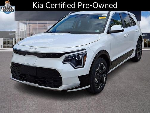 Snow White Pearl 2023 Kia Niro EV Wind
