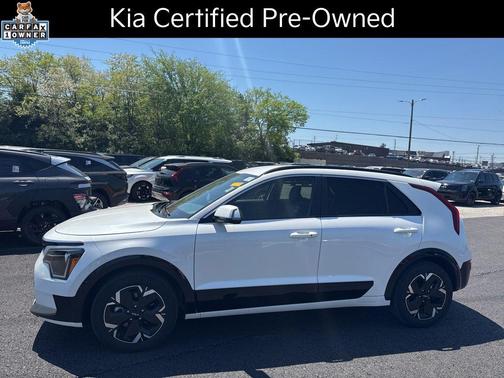 Snow White Pearl 2023 Kia Niro EV Wind