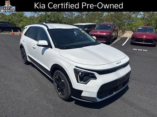 Snow White Pearl 2023 Kia Niro EV Wind