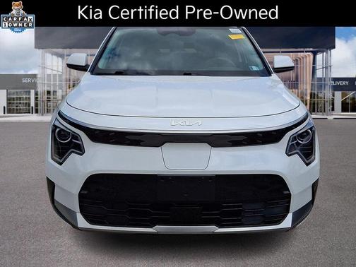 Snow White Pearl 2023 Kia Niro EV Wind
