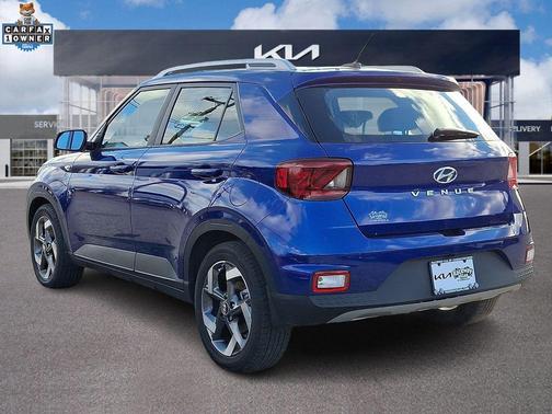 2023 Hyundai VENUE Limited