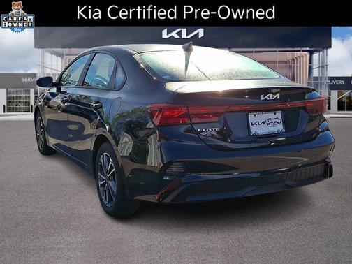 Aurora Black Pearl 2023 Kia Forte LXS