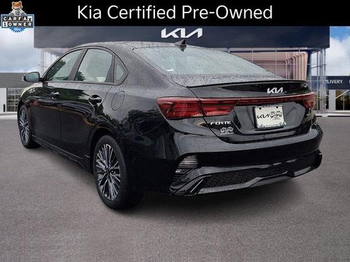 Aurora Black Pearl 2023 Kia Forte GT-Line