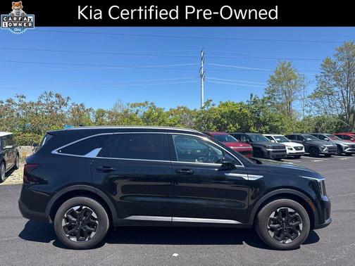 Ebony Black 2025 Kia Sorento S