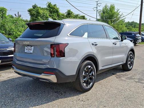 2024 Kia Sorento S