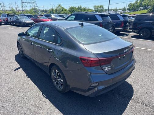 Gravity Gray 2022 Kia Forte LXS