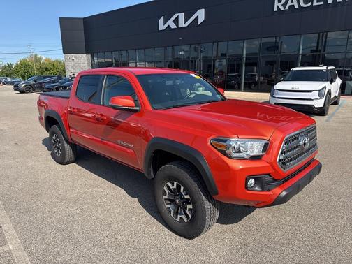 2017 Toyota Tacoma SR5
