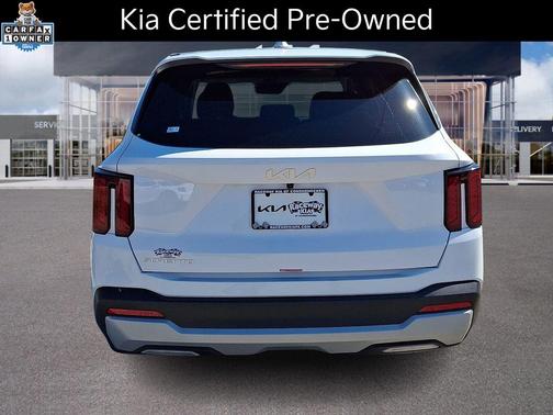 Glacial White Pearl 2025 Kia Sorento LX