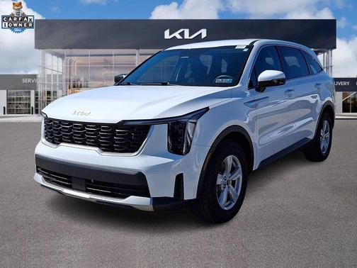 Glacial White Pearl 2025 Kia Sorento LX