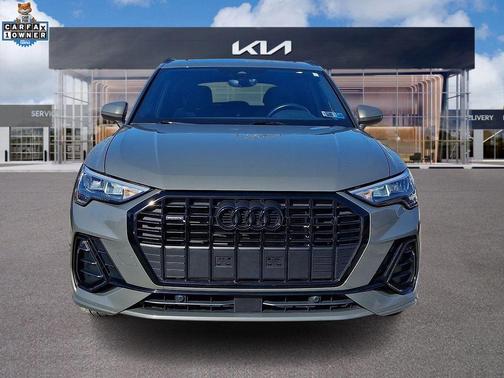 2022 Audi Q3 45 S line Premium