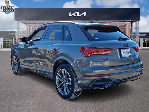 2022 Audi Q3 45 S line Premium