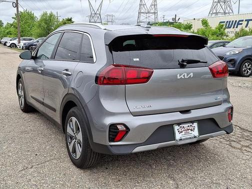 2022 Kia Niro LX