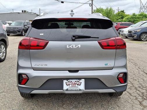 2022 Kia Niro LX