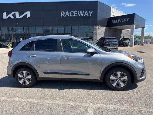 2022 Kia Niro LX