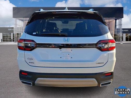 2023 Honda Pilot Touring 8-Passenger