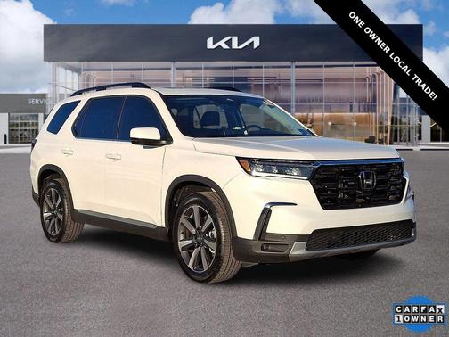 2023 Honda Pilot Touring 8-Passenger