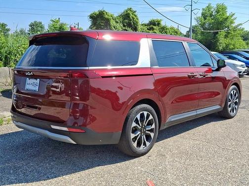 2023 Kia Carnival EX
