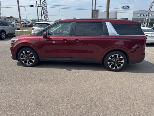 2023 Kia Carnival EX