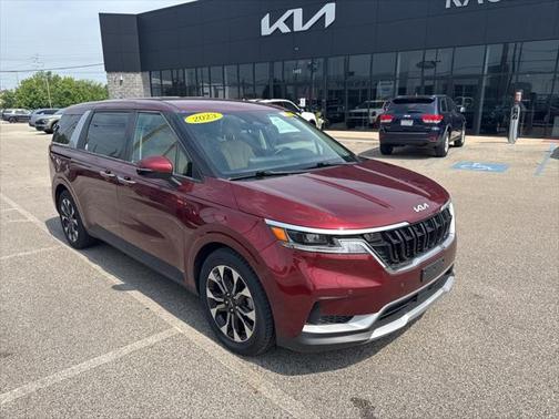 2023 Kia Carnival EX
