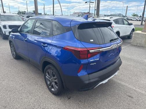 2023 Kia Seltos LX