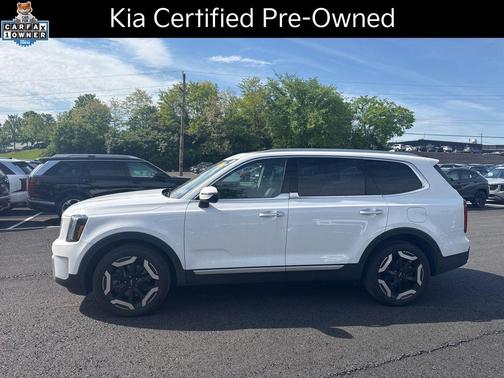 Glacial White Pearl 2024 Kia Telluride S