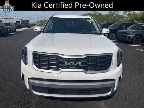 Glacial White Pearl 2024 Kia Telluride S