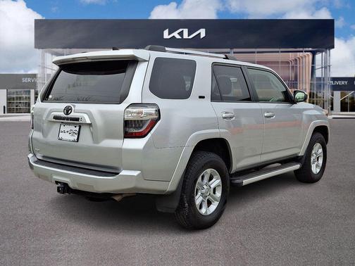 2021 Toyota 4Runner SR5